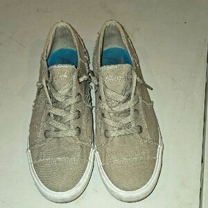 Blowfish Malibu Womens Shoes Sz 10. Taupe Colored. Great Condition!!